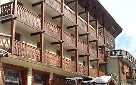 Hotel Le Val D'escreins À
